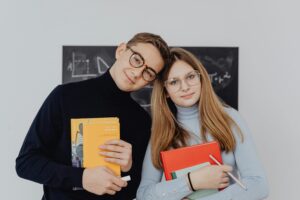Read more about the article Moje dijete uči engleski u školi. Treba li mu još i tečaj?